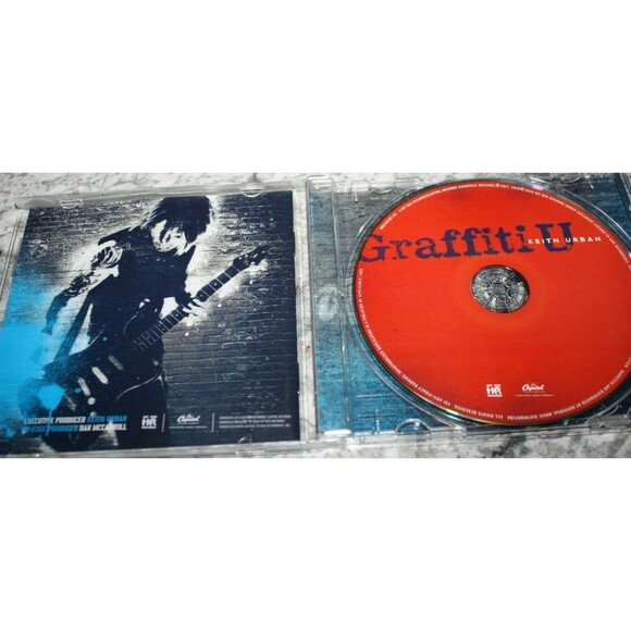 GRAFFITI U KEITH URBAN CD VGUC - Picture 3 of 3